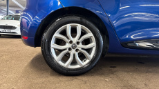 Renault Clio 1.2 TCE Dynamique Nav 5dr Petrol Hatchback